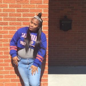 Meet your Posher, Brittney